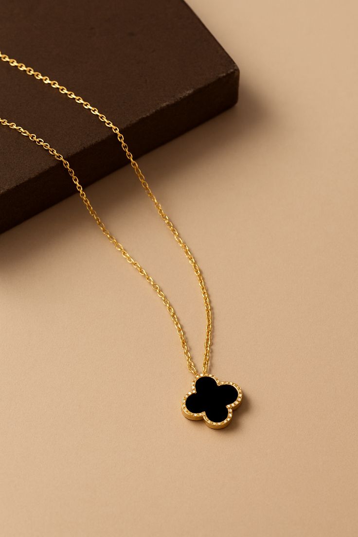 Four Leaf Clover Pendant Necklace - Gold plated chain