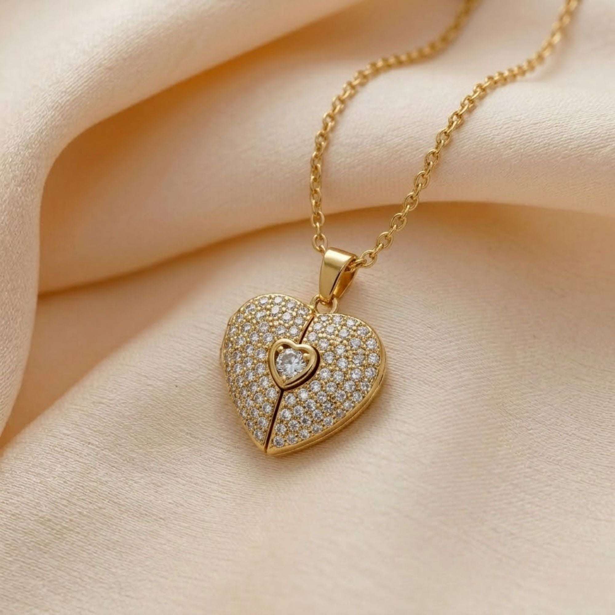 Shinning Heart Pendant Necklace - Gold plated chain
